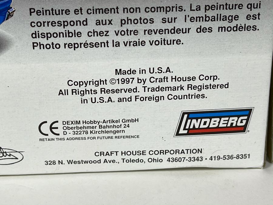 Lindberg Richard Petty's Plymouth 1964 Belvedere Car Model Kit 1997 [Photo 6]