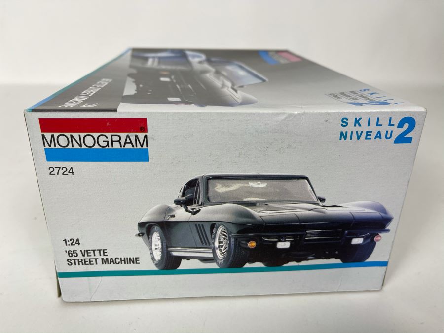 Monogram 1965 Vette Street Machine Car Model 1991 [Photo 6]