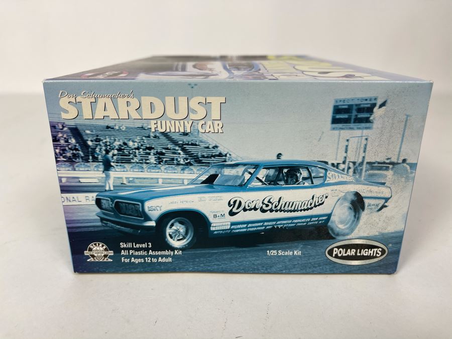 Polar Lights Don Schumacher's Stardust Funny Car Model Kit 1999 [Photo 6]
