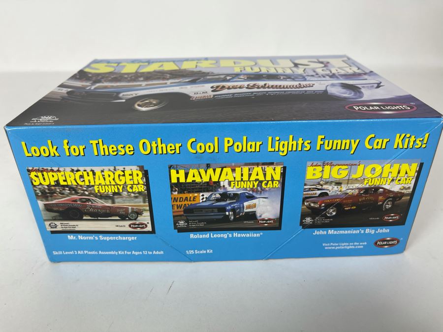 Polar Lights Don Schumacher's Stardust Funny Car Model Kit 1999 [Photo 2]