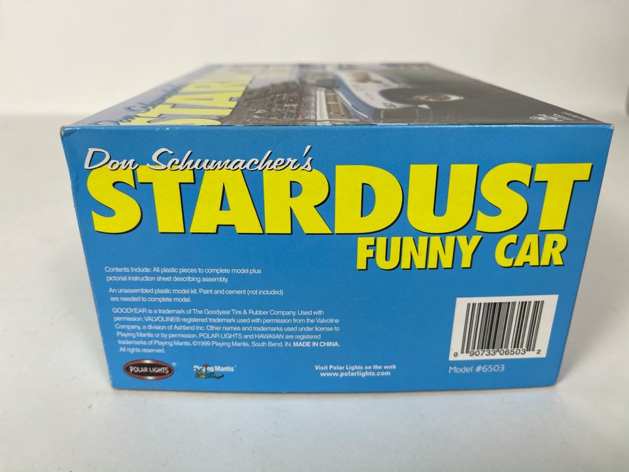 Polar Lights Don Schumacher's Stardust Funny Car Model Kit 1999 [Photo 3]