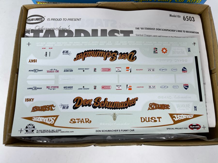Polar Lights Don Schumacher's Stardust Funny Car Model Kit 1999 [Photo 7]