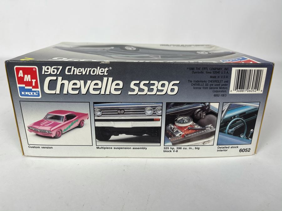 AMT Ertl 1967 Chevrolet Chevelle SS396 Car Model Kit 1990 [Photo 4]