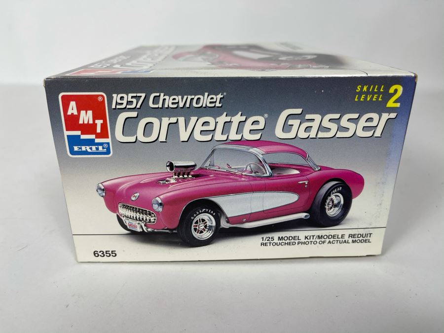 AMT Ertl 1957 Chevrolet Corvette Gasser Car Model Kit 1990 [Photo 6]