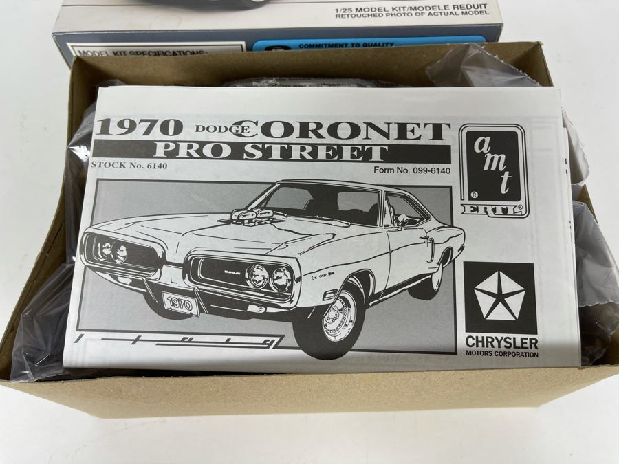 AMT Ertl 1970 Pro Street 1970 Coronet Super Bee Car Model Kit 1992 [Photo 7]