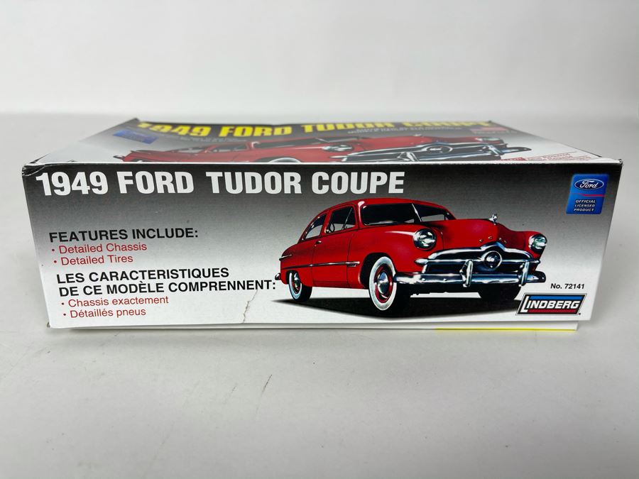 Lindberg 1949 Ford Tudor Coupe Car Model Kit 2006 [Photo 2]