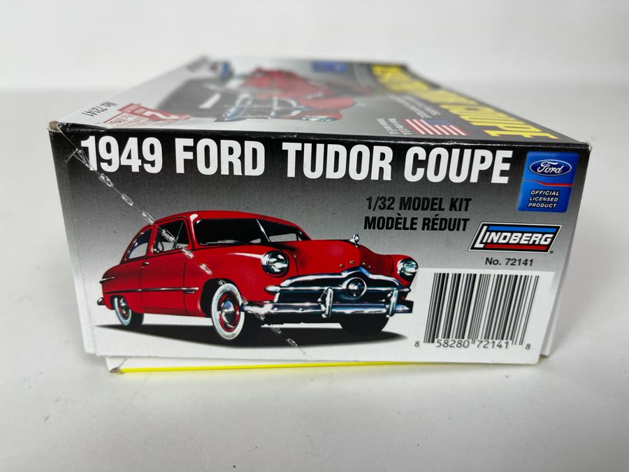 Lindberg 1949 Ford Tudor Coupe Car Model Kit 2006 [Photo 3]