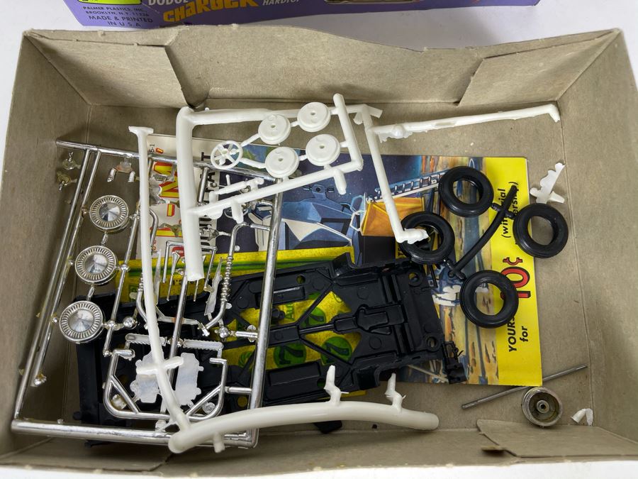 Palmer 1971 Dodge Charger R/T Hemi Hardtop Car Model Kit [Photo 8]