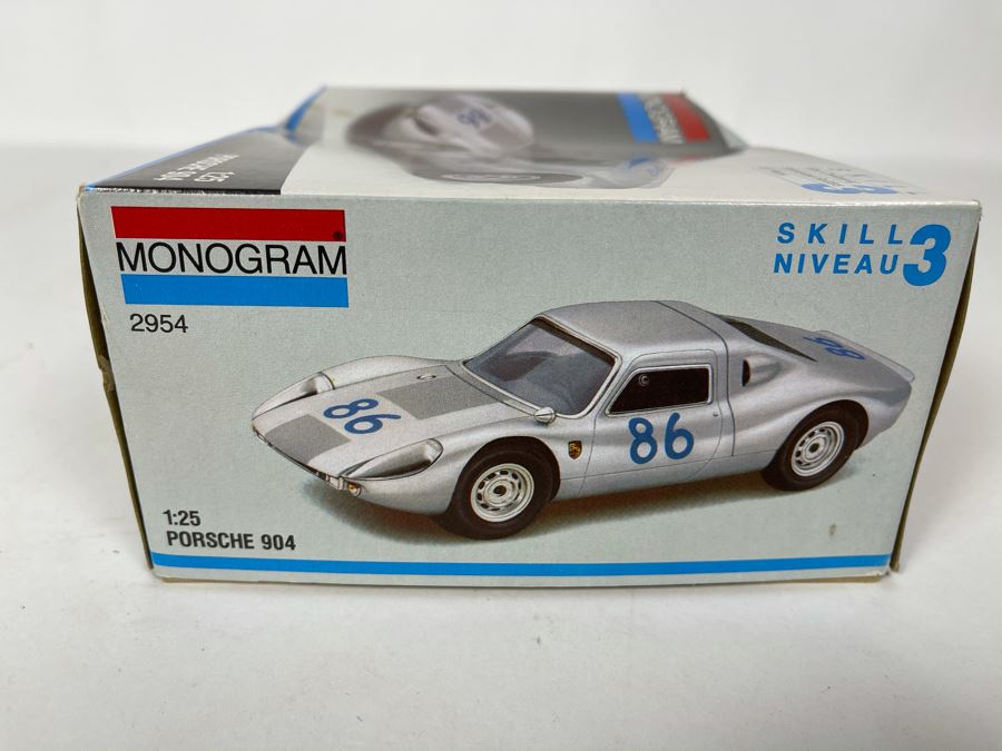 Monogram Porsche 904 Car Model Kit 1991 [Photo 3]