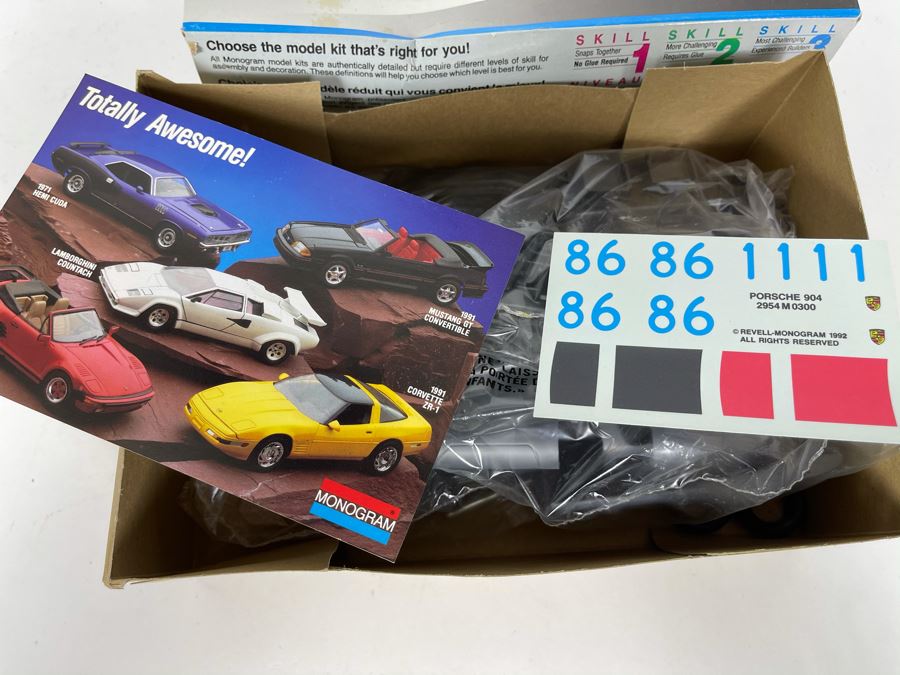 Monogram Porsche 904 Car Model Kit 1991 [Photo 7]