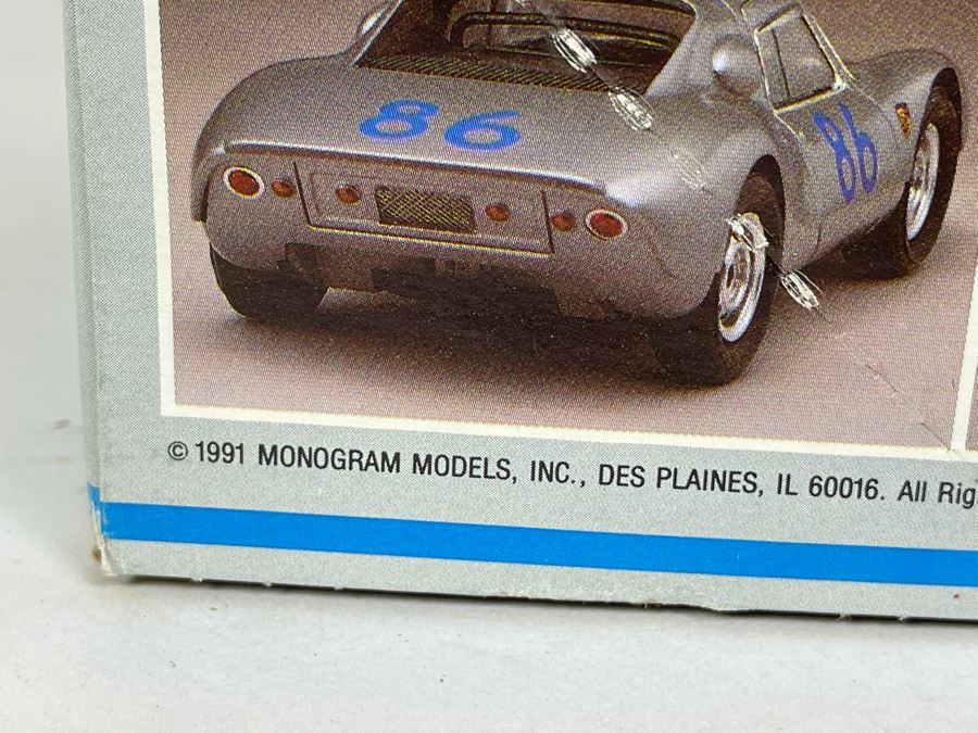 Monogram Porsche 904 Car Model Kit 1991 [Photo 5]