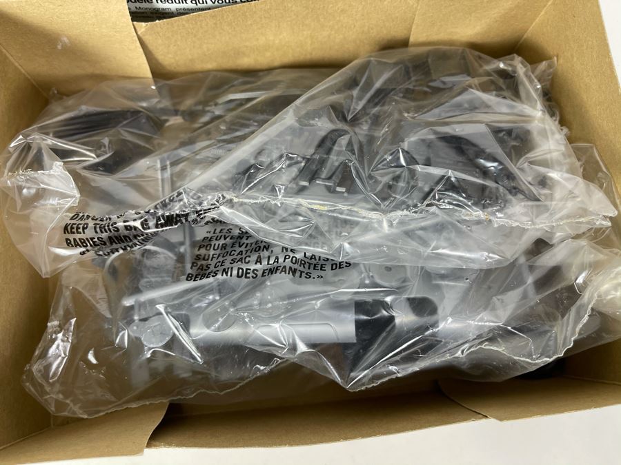 Monogram Porsche 904 Car Model Kit 1991 [Photo 8]