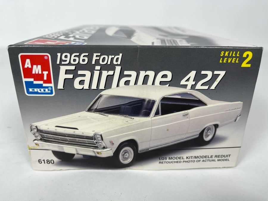 AMT Ertl 1966 Ford Fairlane 427 Car Model Kit 1993 [Photo 6]