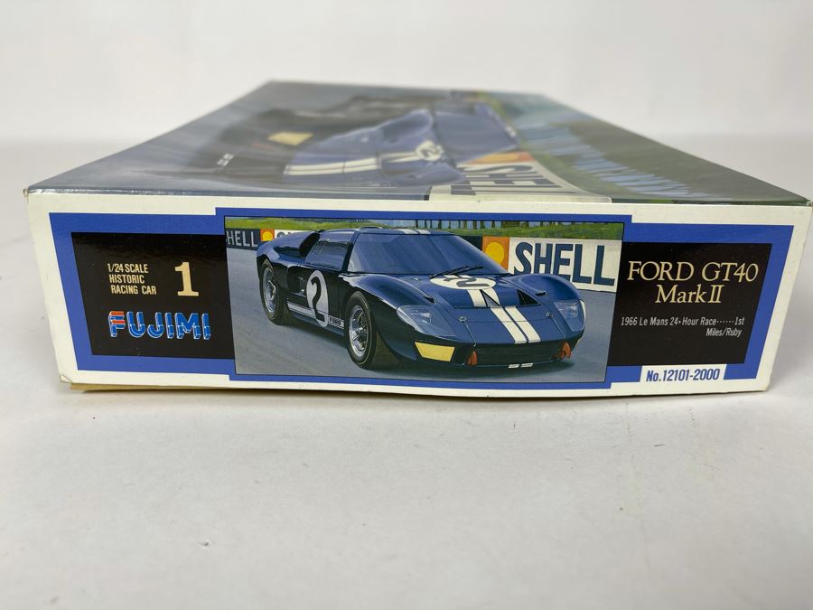 Japanese Fujimi Ford GT40 Mark II Car Model Kit 1989 - Model Partly Started [Photo 5]