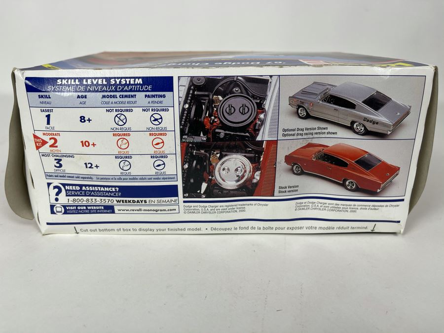 Revell 1967 Dodge Charger 426 Hemi 2 'N 1 Car Model Kit 2000 [Photo 5]