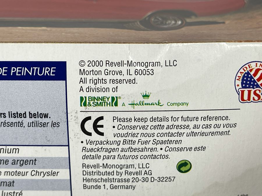 Revell 1967 Dodge Charger 426 Hemi 2 'N 1 Car Model Kit 2000 [Photo 3]