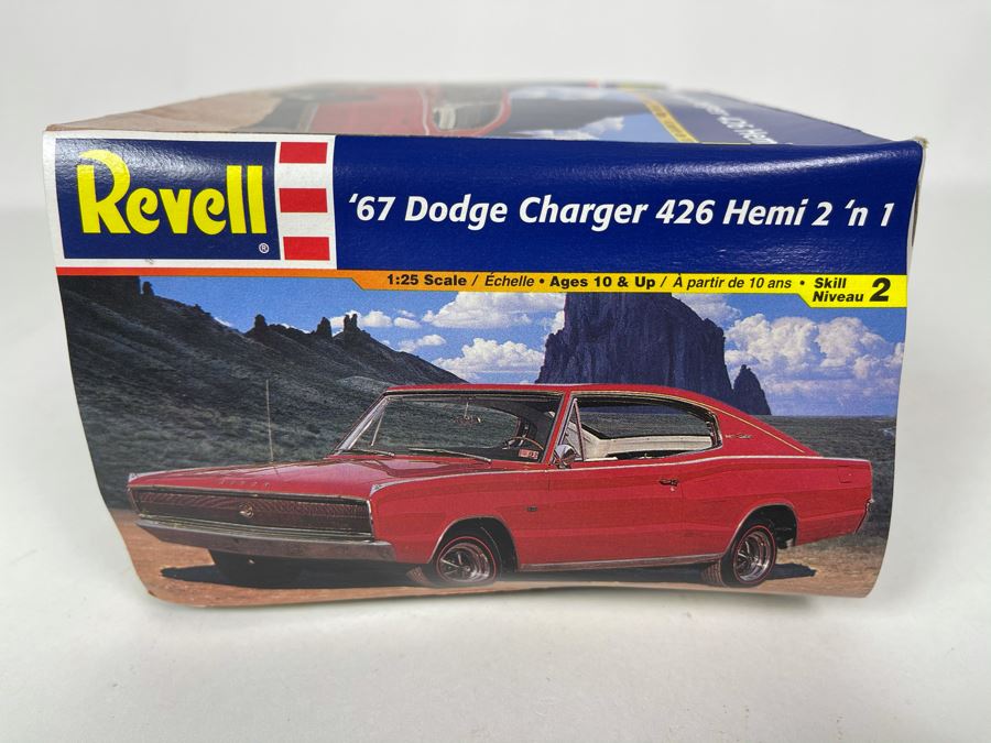 Revell 1967 Dodge Charger 426 Hemi 2 'N 1 Car Model Kit 2000 [Photo 4]