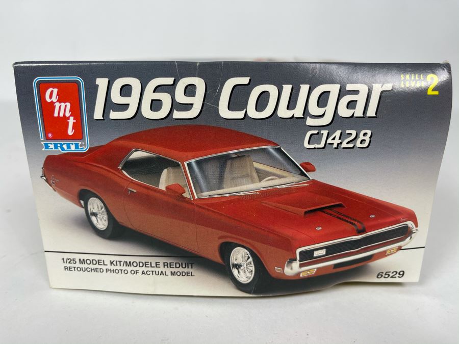 AMT Ertl 1969 Cougar CJ428 Car Model Kit 1992 [Photo 6]
