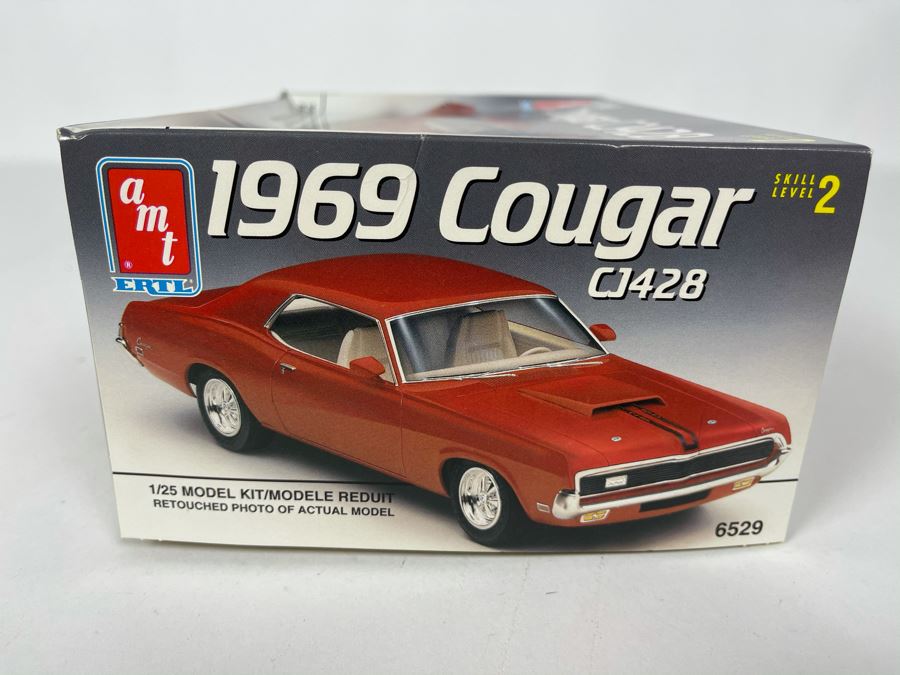 AMT Ertl 1969 Cougar CJ428 Car Model Kit 1992 [Photo 3]