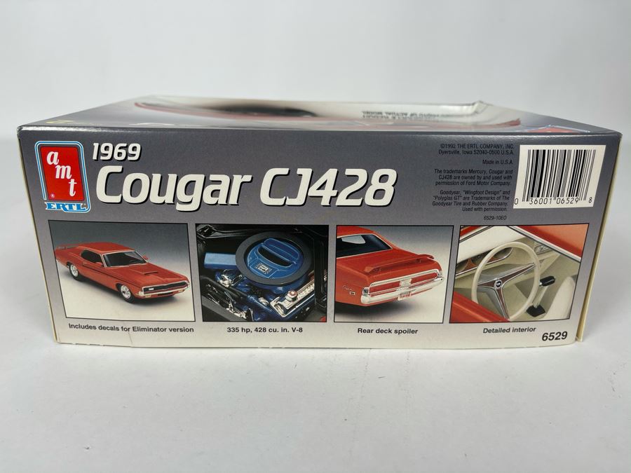 AMT Ertl 1969 Cougar CJ428 Car Model Kit 1992 [Photo 4]