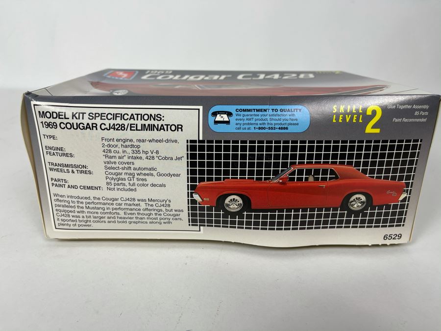 AMT Ertl 1969 Cougar CJ428 Car Model Kit 1992 [Photo 2]