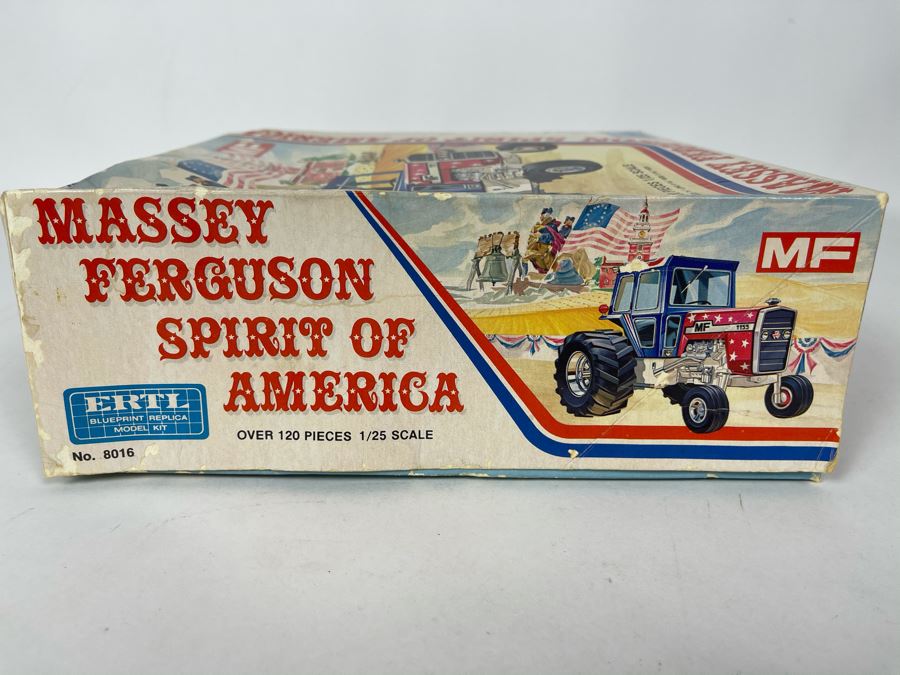 Ertl Massey Ferguson Spirit Of America Tractor Model Kit 1975 [Photo 5]