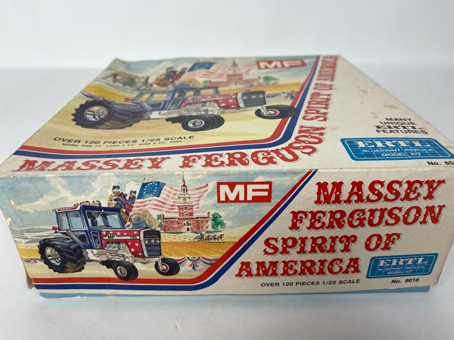 Ertl Massey Ferguson Spirit Of America Tractor Model Kit 1975 [Photo 2]