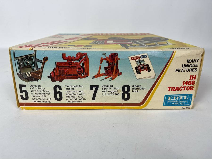 Ertl International 1466 Tractor Model Kit [Photo 4]