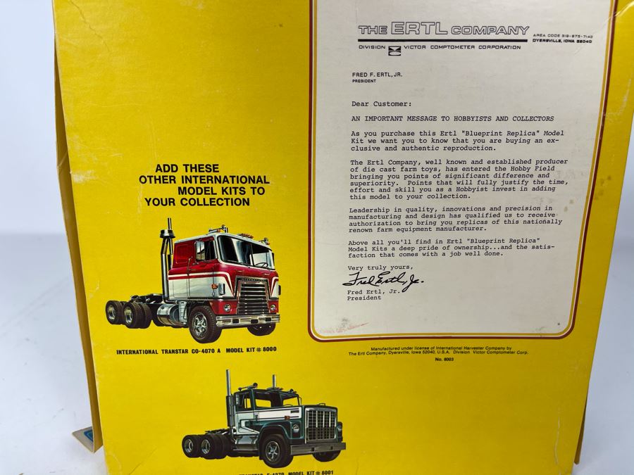 Ertl International 1466 Tractor Model Kit [Photo 9]