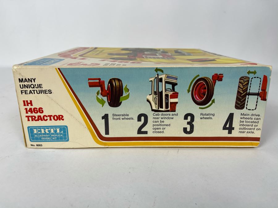 Ertl International 1466 Tractor Model Kit [Photo 3]