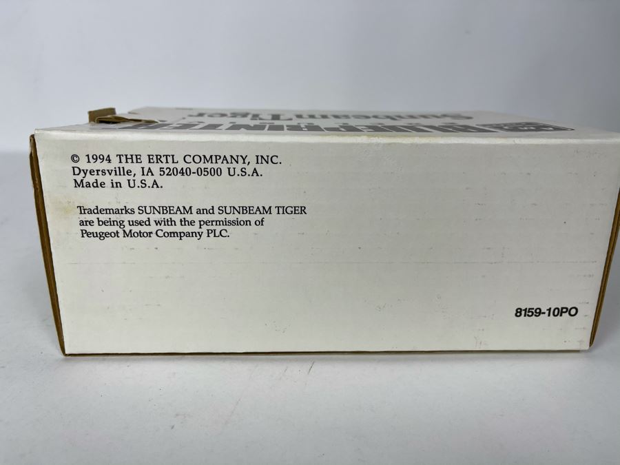 AMT Ertl Blueprinter Exclusive Sunbeam Tiger Car Model Kit 1994 [Photo 3]