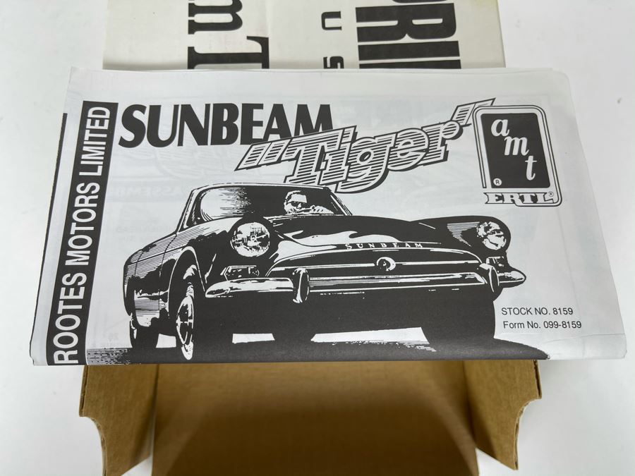 AMT Ertl Blueprinter Exclusive Sunbeam Tiger Car Model Kit 1994 [Photo 4]