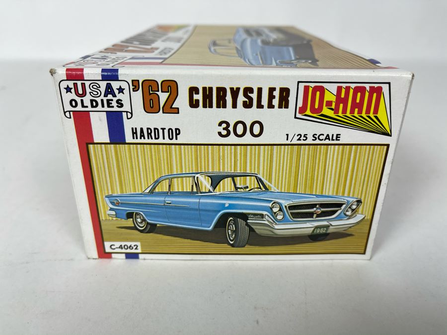Jo-Han 1962 Chrysler 300 Hardtop Car Model Kit [Photo 5]