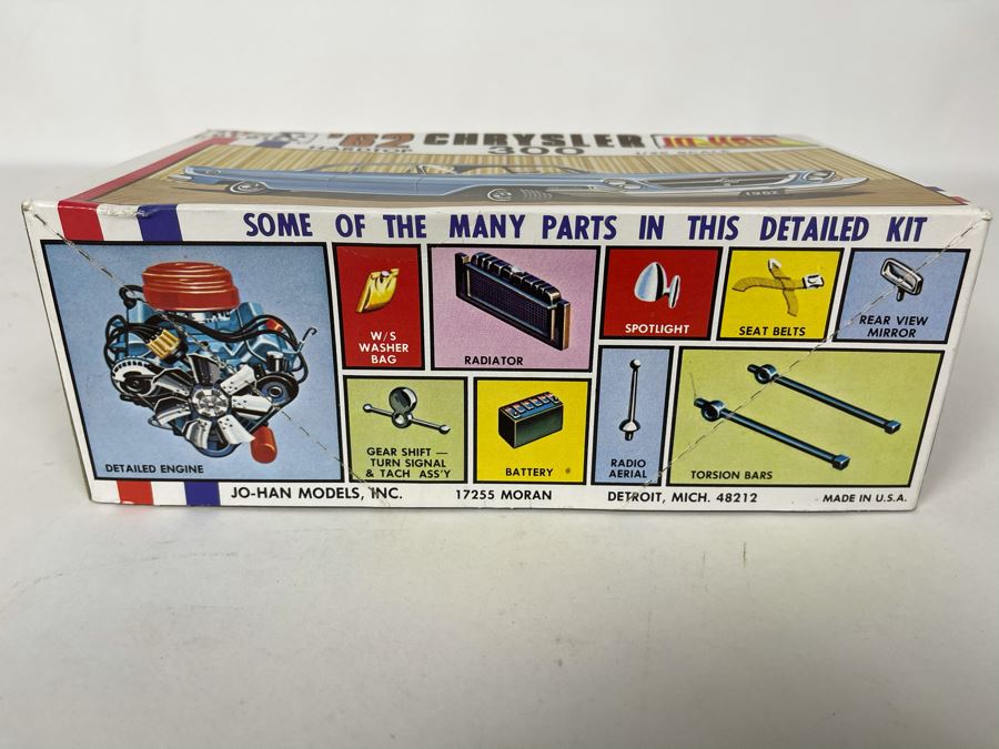 Jo-Han 1962 Chrysler 300 Hardtop Car Model Kit [Photo 2]