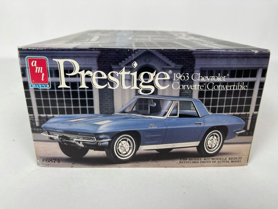 AMT Ertl Prestige 1963 Chevrolet Corvette Convertible Car Model Kit 1990 [Photo 3]