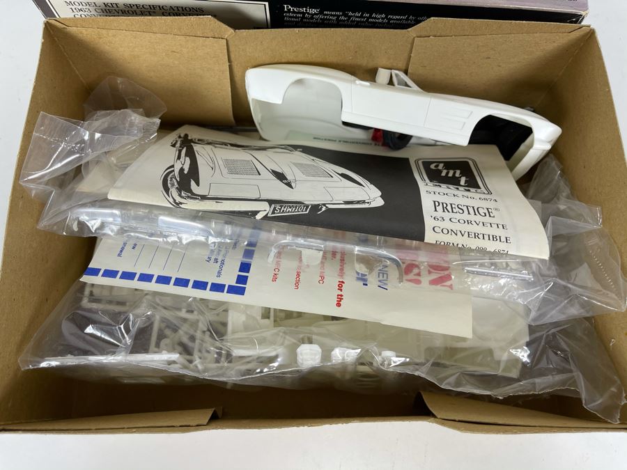 AMT Ertl Prestige 1963 Chevrolet Corvette Convertible Car Model Kit 1990 [Photo 7]