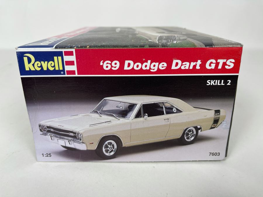 Revell 1969 Dodge Dart GTS 1995 [Photo 6]