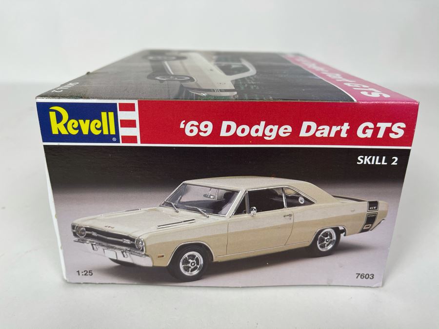 Revell 1969 Dodge Dart GTS 1995 [Photo 4]
