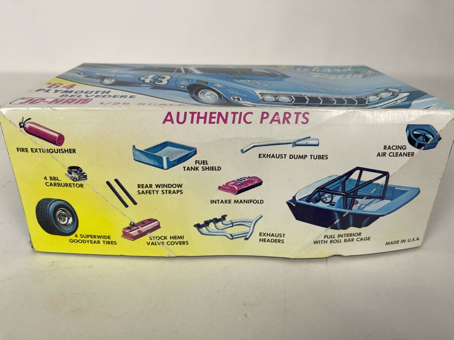 Jo-Han 1964 Richard Petty's Plymouth Belvedere Car Model Kit [Photo 2]