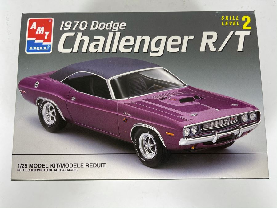 AMT ERTL 1970 Dodge Challenger R/T Model Kit 1994 [Photo 1]