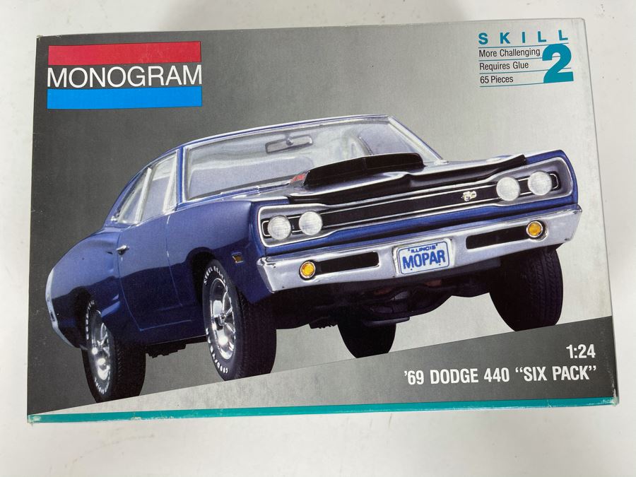 Monogram 1969 Dodge 440 'Six Pack' Car Model Kit 1991 [Photo 1]
