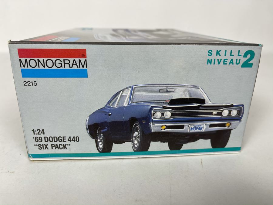 Monogram 1969 Dodge 440 'Six Pack' Car Model Kit 1991 [Photo 6]