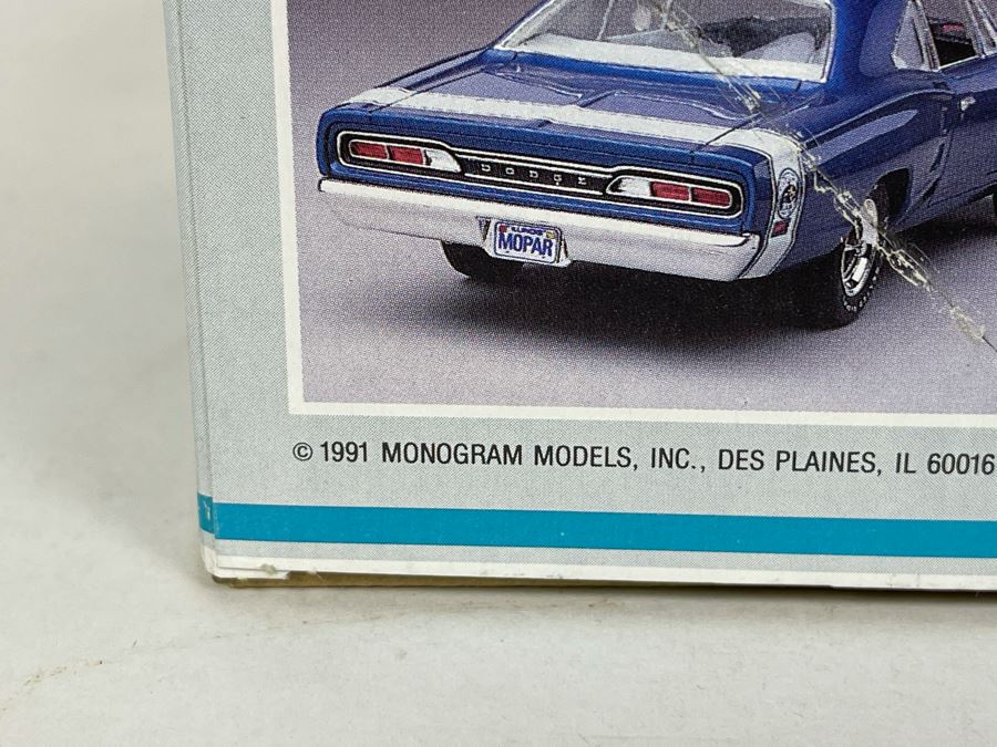 Monogram 1969 Dodge 440 'Six Pack' Car Model Kit 1991 [Photo 5]