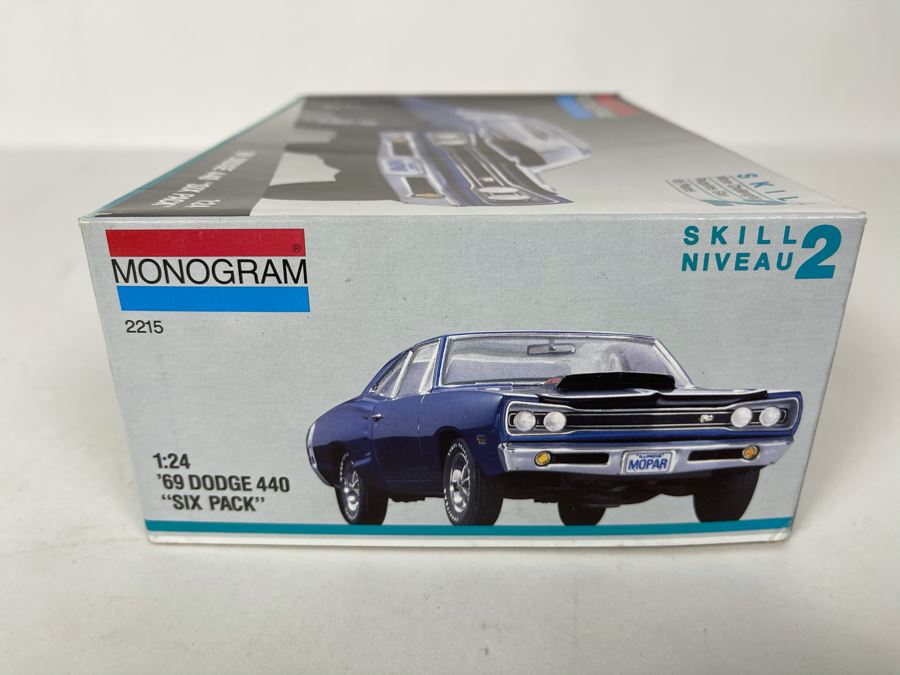 Monogram 1969 Dodge 440 'Six Pack' Car Model Kit 1991 [Photo 3]