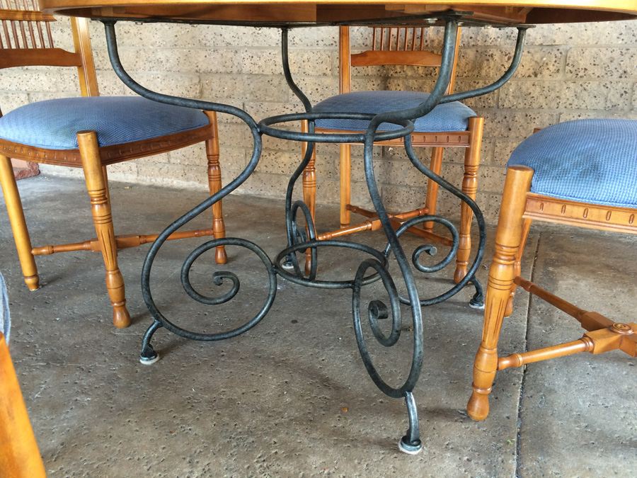 Ethan Allen Table with 4 Chairs and 2 Leaves [Photo 4]