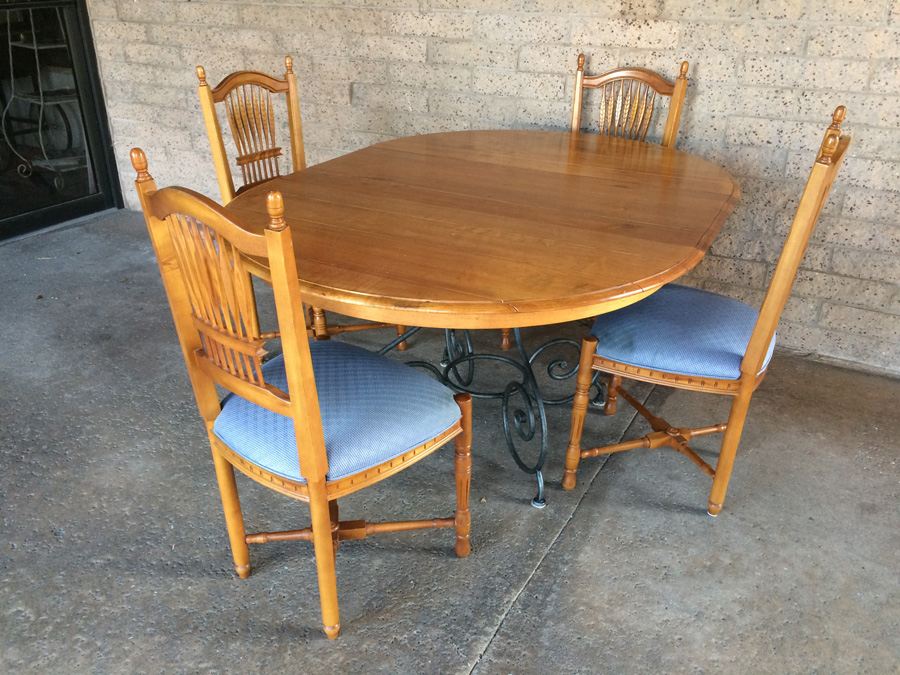 Ethan Allen Table with 4 Chairs and 2 Leaves [Photo 10]