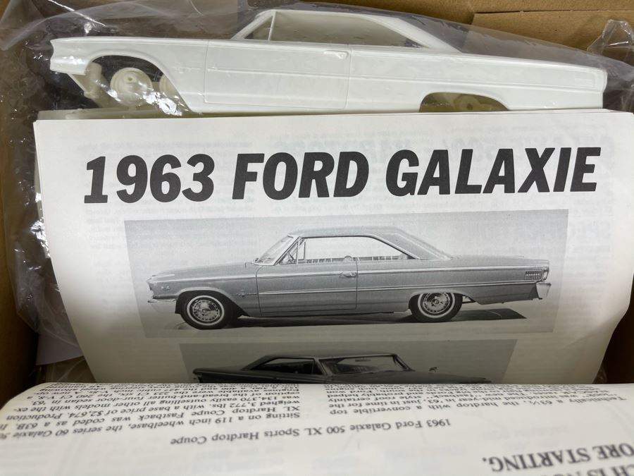 AMT Ertl Prestige 1963 Ford Galaxie 500 Car Model Kit 1987 [Photo 8]