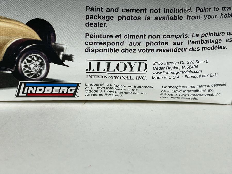 Lindberg 1932 Ford 'B' Roadster Car Model Kit 2006 [Photo 5]