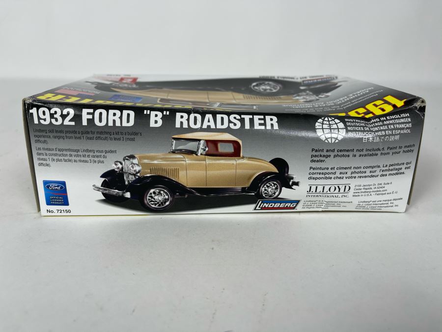 Lindberg 1932 Ford 'B' Roadster Car Model Kit 2006 [Photo 4]