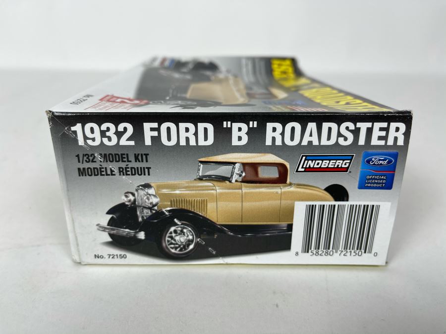 Lindberg 1932 Ford 'B' Roadster Car Model Kit 2006 [Photo 3]